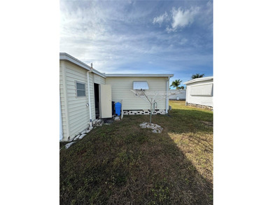 Don't miss this affordable priced 2bd 1 bath popular Golden Gate on Mainlands Golf Club in Florida - for sale on GolfHomes.com, golf home, golf lot