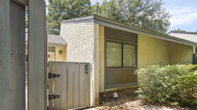 Charming Patio Home in Bluewater Bay - 1000 Bay Drive, Unit 525

 on Fairway Oaks at Magnolia Golf Course in Florida - for sale on GolfHomes.com, golf home, golf lot