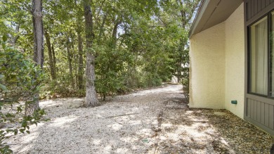Charming Patio Home in Bluewater Bay - 1000 Bay Drive, Unit 525

 on Fairway Oaks at Magnolia Golf Course in Florida - for sale on GolfHomes.com, golf home, golf lot