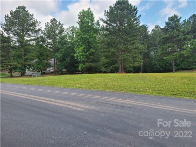Want to live in a secluded/gated Lake front community/golf on Granada Farms Country Club in North Carolina - for sale on GolfHomes.com, golf home, golf lot