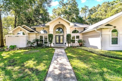 Welcome home to the beautiful, well established golf community on Marcus Pointe Golf Club in Florida - for sale on GolfHomes.com, golf home, golf lot