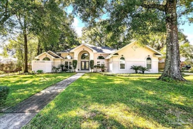 Welcome home to the beautiful, well established golf community on Marcus Pointe Golf Club in Florida - for sale on GolfHomes.com, golf home, golf lot