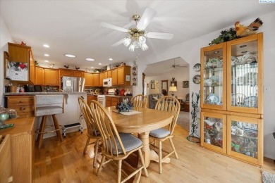 MLS# 287058 Welcome to this charming one-level home perfectly on Sun Willows in Washington - for sale on GolfHomes.com, golf home, golf lot