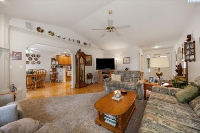MLS# 287058 Welcome to this charming one-level home perfectly on Sun Willows in Washington - for sale on GolfHomes.com, golf home, golf lot