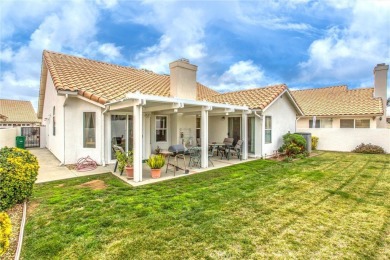 Welcome to this freshly repainted interior and exterior on Sun Lakes Country Club in California - for sale on GolfHomes.com, golf home, golf lot