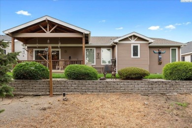 MLS# 287058 Welcome to this charming one-level home perfectly on Sun Willows in Washington - for sale on GolfHomes.com, golf home, golf lot