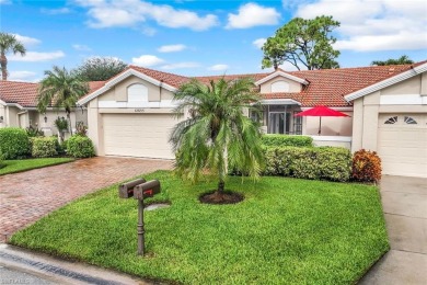 This charming 3 bedroom, 2 bath courtyard villa home is nicely on Hunters Ridge Country Club in Florida - for sale on GolfHomes.com, golf home, golf lot