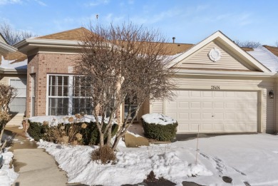 Discover this beautifully updated ranch townhome tucked away in on The Links at Carillon in Illinois - for sale on GolfHomes.com, golf home, golf lot