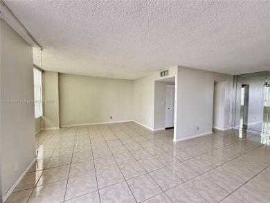 INVESTORS ALERT! !PRICE TO SELL - MOTIVATED SELLER! This 2/2 on The Diplomat Golf Resort and Spa in Florida - for sale on GolfHomes.com, golf home, golf lot