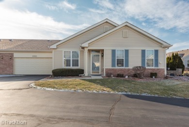 Welcome to this great ranch townhome in Carillon Lakes, an adult on Carillon Lakes 3 Hole Course in Illinois - for sale on GolfHomes.com, golf home, golf lot