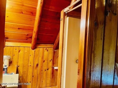 Classic Pocono Chalet in Lake Harmony Estates Motivated Sellers on Split Rock Resort and Country Club in Pennsylvania - for sale on GolfHomes.com, golf home, golf lot