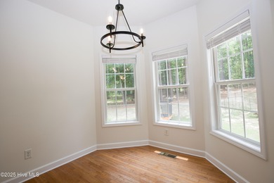 This well-kept 4 bed, 3 bath home is nestled in the heart of on Pinehurst Golf Course No. 8 in North Carolina - for sale on GolfHomes.com, golf home, golf lot