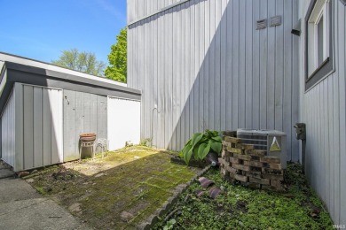 Take advantage of this rare opportunity to get into a 3 bed, 2 on Warren Golf Course At Notre Dame in Indiana - for sale on GolfHomes.com, golf home, golf lot