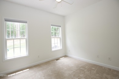 This well-kept 4 bed, 3 bath home is nestled in the heart of on Pinehurst Golf Course No. 8 in North Carolina - for sale on GolfHomes.com, golf home, golf lot