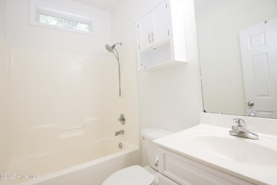 This well-kept 4 bed, 3 bath home is nestled in the heart of on Pinehurst Golf Course No. 8 in North Carolina - for sale on GolfHomes.com, golf home, golf lot