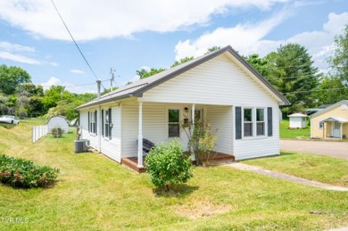 Welcome to your charming, fully remodeled bungalow! This on Pine Oaks Golf Club in Tennessee - for sale on GolfHomes.com, golf home, golf lot