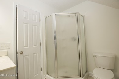 This well-kept 4 bed, 3 bath home is nestled in the heart of on Pinehurst Golf Course No. 8 in North Carolina - for sale on GolfHomes.com, golf home, golf lot