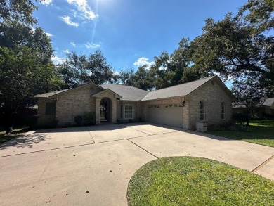 BEST BUY FOR AN UPDATED HOME IN MEADOWLAKES! Very nice 3/2.5/2 on Hidden Falls Golf Club in Texas - for sale on GolfHomes.com, golf home, golf lot