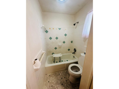 This 1/1 2nd story condo in Corinthian Condo Apts Marina could on North Palm Beach Country Club in Florida - for sale on GolfHomes.com, golf home, golf lot