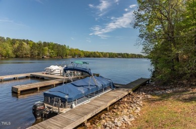 NICE BUILDABLE LOT  Looking to build your new home? Come take a on River Golf and County Club at Lake Royale in North Carolina - for sale on GolfHomes.com, golf home, golf lot