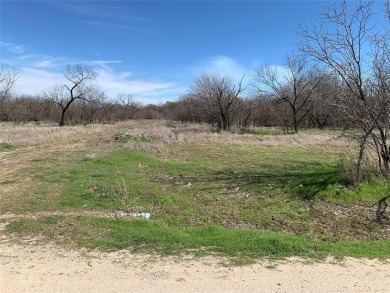 Flat lot ready to build your dream home on it. Near Bridgeport on The Club At Runaway Bay in Texas - for sale on GolfHomes.com, golf home, golf lot