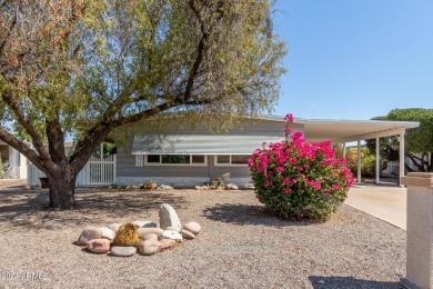 FURNISHED - Discover this delightful 2-bedroom, 2-bathroom on Sun Lakes Country Club in Arizona - for sale on GolfHomes.com, golf home, golf lot