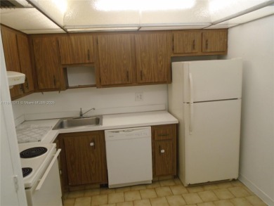 Must-see condo in Inverrary at a great price! AND LOCATION  2/2 on Inverrary Country Club in Florida - for sale on GolfHomes.com, golf home, golf lot