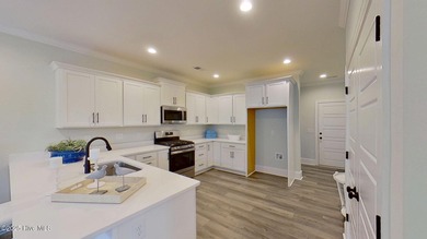 Holiday Special! Choose either a FREE golf cart or a Move-In on Carolina Colours Golf Club in North Carolina - for sale on GolfHomes.com, golf home, golf lot