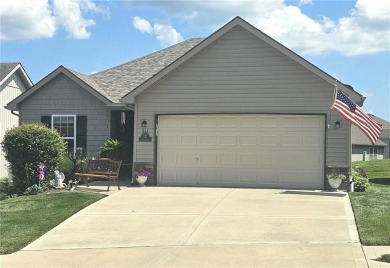 Beautiful Ranch style villa in the popular Villas of Marimack! on Mari Mac Golf Complex in Missouri - for sale on GolfHomes.com, golf home, golf lot