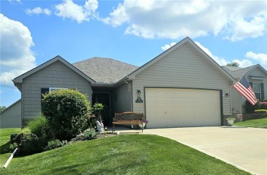 Beautiful Ranch style villa in the popular Villas of Marimack! on Mari Mac Golf Complex in Missouri - for sale on GolfHomes.com, golf home, golf lot