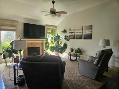 Beautiful Ranch style villa in the popular Villas of Marimack! on Mari Mac Golf Complex in Missouri - for sale on GolfHomes.com, golf home, golf lot