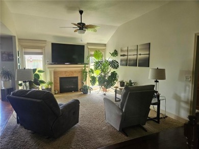 Beautiful Ranch style villa in the popular Villas of Marimack! on Mari Mac Golf Complex in Missouri - for sale on GolfHomes.com, golf home, golf lot