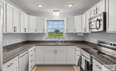 Enjoy golf course living at its finest in this beautifully on Sunshine Country Club  in Texas - for sale on GolfHomes.com, golf home, golf lot