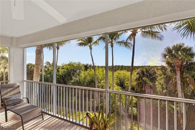 Enjoy the ease of bundled golf living in this charming Windsor on Lexington Country Club in Florida - for sale on GolfHomes.com, golf home, golf lot