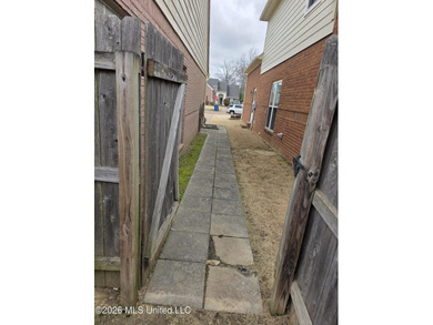 Charming 3BR 2BA split floor plan residence in the highly on The Plantation Golf Club in Mississippi - for sale on GolfHomes.com, golf home, golf lot