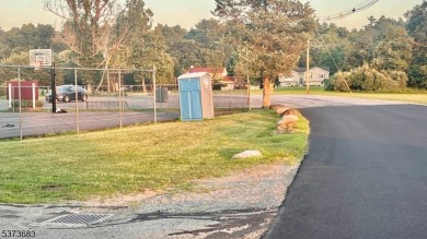 Charming Townhouse * High Point Country Club!!! Welcome to this on High Point Golf Club in New Jersey - for sale on GolfHomes.com, golf home, golf lot