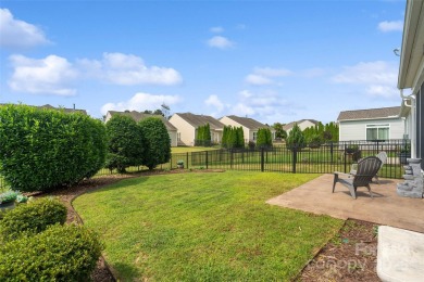 This well maintained two bedroom, two bathroom patio home offers on Carolina Lakes Golf Club, LLC in South Carolina - for sale on GolfHomes.com, golf home, golf lot