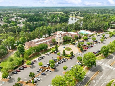 This well maintained two bedroom, two bathroom patio home offers on Carolina Lakes Golf Club, LLC in South Carolina - for sale on GolfHomes.com, golf home, golf lot