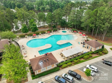 This well maintained two bedroom, two bathroom patio home offers on Carolina Lakes Golf Club, LLC in South Carolina - for sale on GolfHomes.com, golf home, golf lot