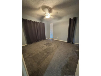 BRING ALL OFFERS! Move in ready 3 bedroom 2 bath home in desired on Martin Downs Country Club in Florida - for sale on GolfHomes.com, golf home, golf lot