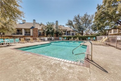 Enjoy tree top living in this nicely renovated condo in the on Stevens Park Golf Course in Texas - for sale on GolfHomes.com, golf home, golf lot