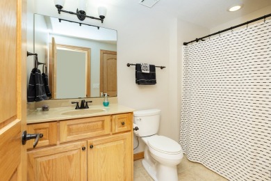 Priced to sell, this home is assessed at $892,400! Move in ready on Glen Oaks Country Club in Iowa - for sale on GolfHomes.com, golf home, golf lot