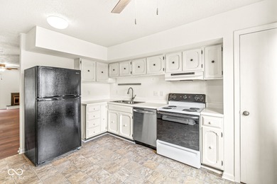 Move-in ready-  low-maintenance living in the Parks of Prestwick on Prestwick Country Club in Indiana - for sale on GolfHomes.com, golf home, golf lot