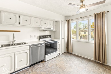 Move-in ready-  low-maintenance living in the Parks of Prestwick on Prestwick Country Club in Indiana - for sale on GolfHomes.com, golf home, golf lot