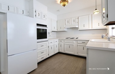 Welcome to the good life at 7302 Chevy Chase Ct! Located in a on Leisure Village Golf Course in Illinois - for sale on GolfHomes.com, golf home, golf lot