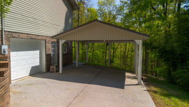 BEAUTIFULLY REMODELED 12 room home on Patriot Hills Golf Club in Tennessee - for sale on GolfHomes.com, golf home, golf lot