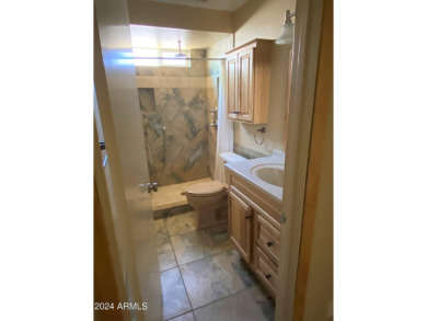 Beautiful 2bd/2ba upgraded home with lots of extras! Enclosed on Ahwatukee Country Club in Arizona - for sale on GolfHomes.com, golf home, golf lot