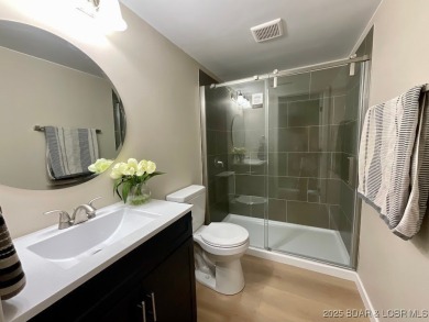 Come live on one of the friendliest fairways at the Lake!  The on The Oaks Golf Course in Missouri - for sale on GolfHomes.com, golf home, golf lot