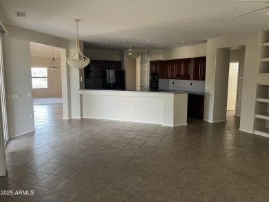 2 bedroom 2 bath home with living room, dining area,Great room on Sun City Grand Golf Couse and Club in Arizona - for sale on GolfHomes.com, golf home, golf lot