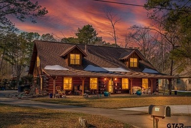This stunning Satterwhite log home offers 2,550 square feet of on Hide-A-Way Lake Golf Course in Texas - for sale on GolfHomes.com, golf home, golf lot
